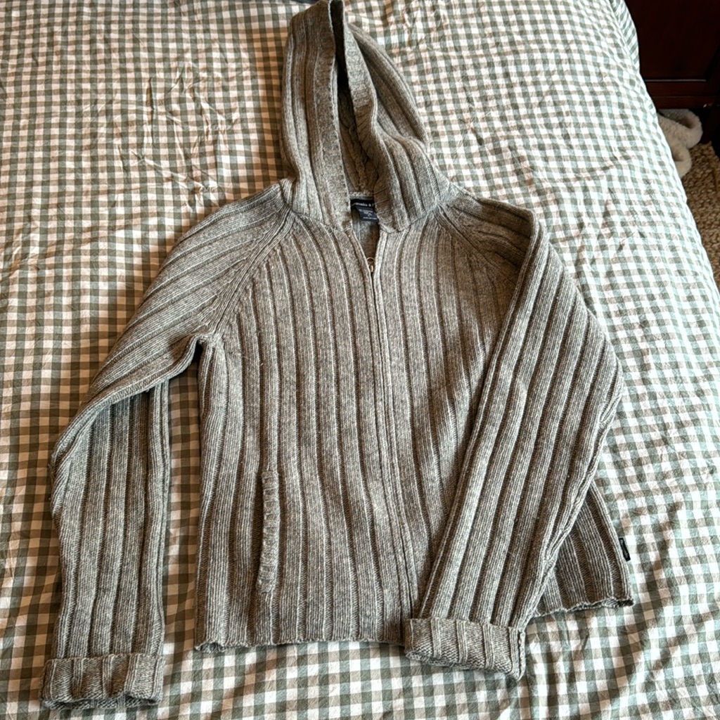 Abercrombie & Fitch Gray Ribbed Knit Hoodie Sweater